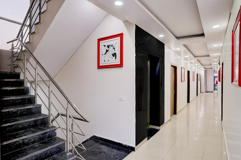 Lobby 5, Super Townhouse Noida Sector 70 Formerly Palm Paradise, Gautam Buddha Nagar