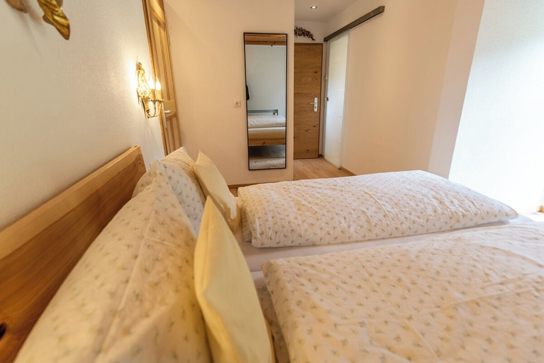 Bedroom 4, Gästehaus Neu am Passionstheater, Garmisch-Partenkirchen