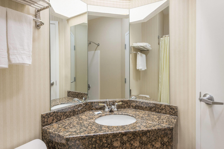 Bathroom 4, Super 8 by Wyndham Harrisburg Hershey North, Dauphin