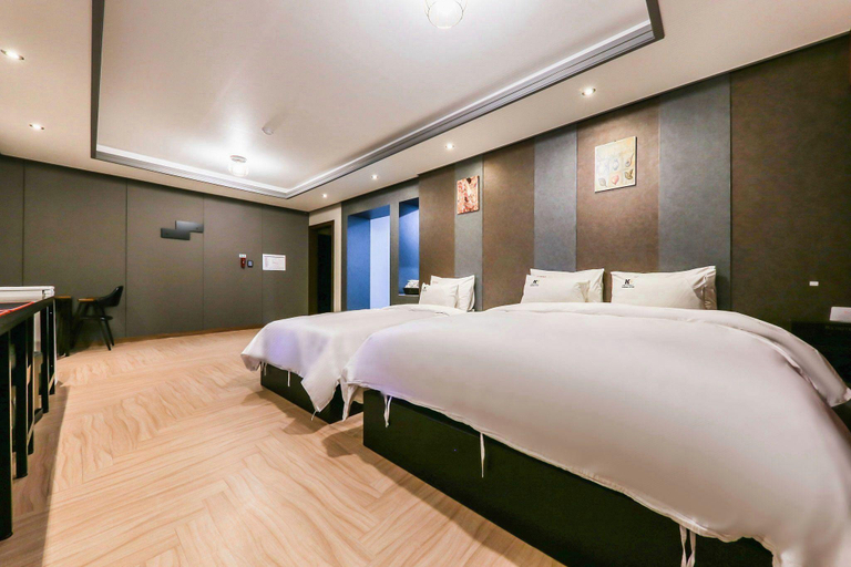 Bedroom 4, Cheonan K2 Hotel, Cheonan