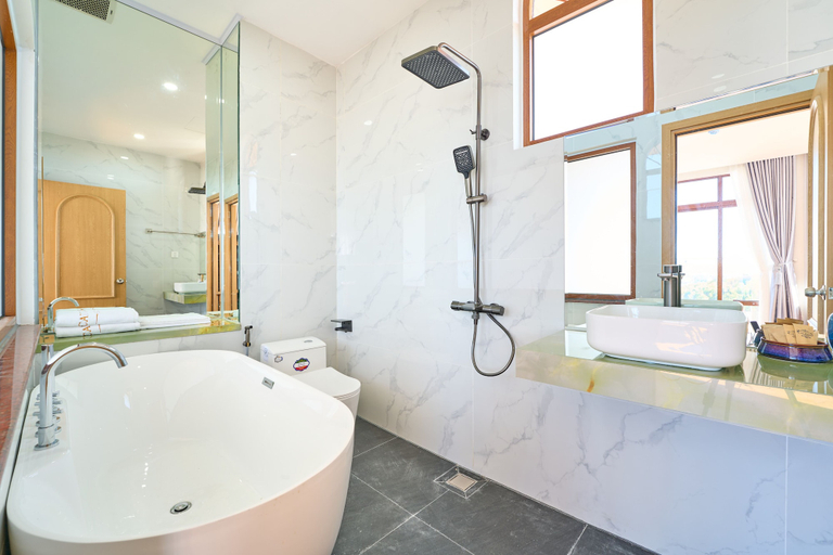 Bathroom 5, Cat Tuong Hotel, Đà Lạt