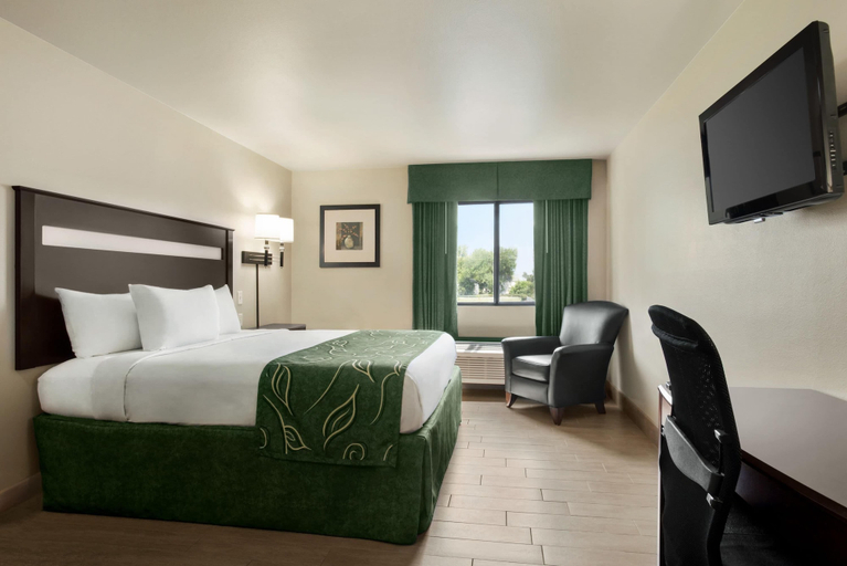 Bedroom 3, Baymont by Wyndham Glenwood, Pope