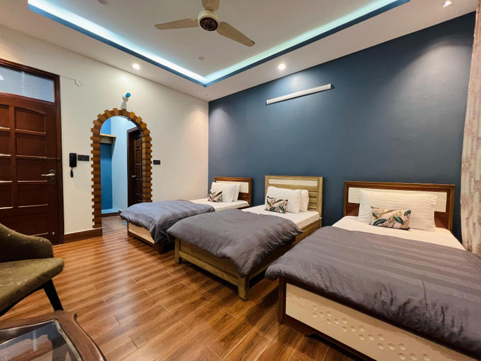 Bedroom 5, Karachi Inn, Karachi