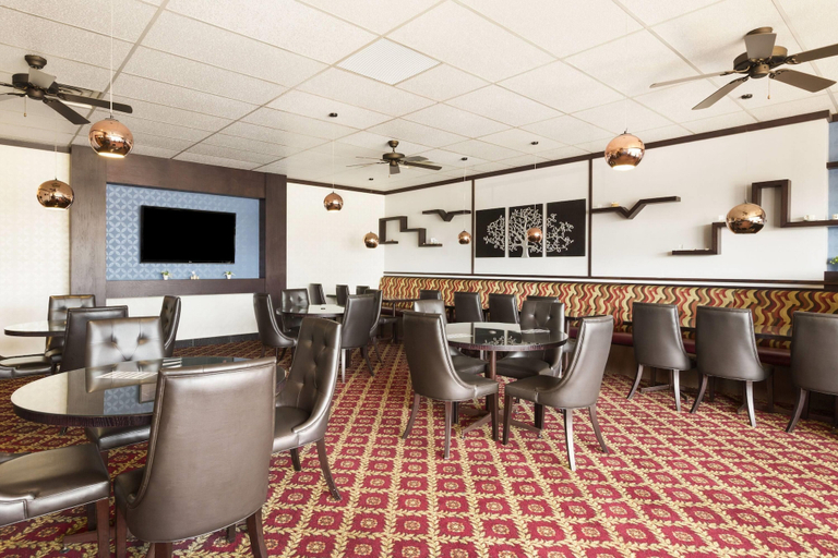Food & Drinks 5, Days Inn by Wyndham Vermilion, Division No. 10