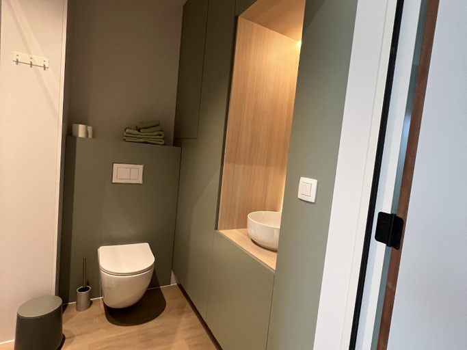Bathroom 2, Attractive apartment in Bree for 2 guests, Limburg