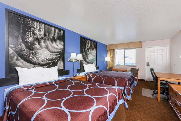 Bedroom 3, Super 8 by Wyndham Cleburne, Johnson