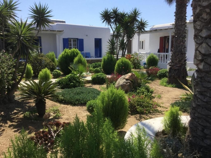 Property grounds 2, Diogenis Village Mykonos, South Aegean