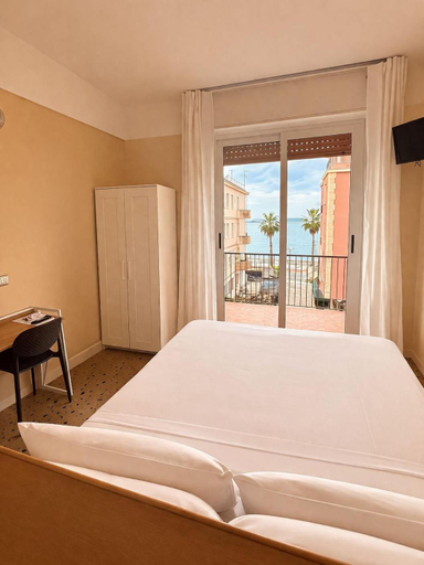 Bedroom 4, Hotel Elisabetta, Genova