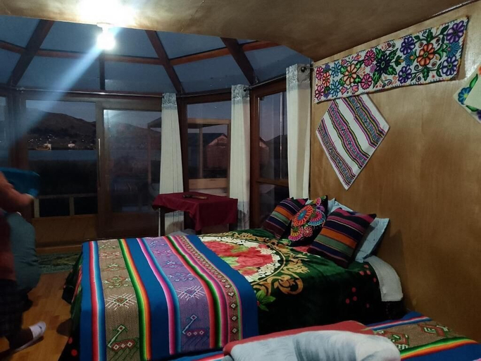 Room 2, Uros titicaca coila lodge, Lago Titicaca