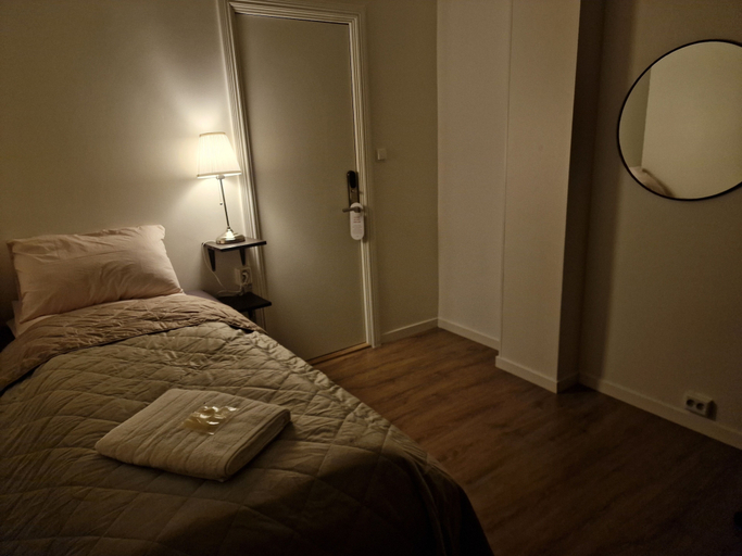 Room 5, Järnvägshotellet Charlottenberg, Eda