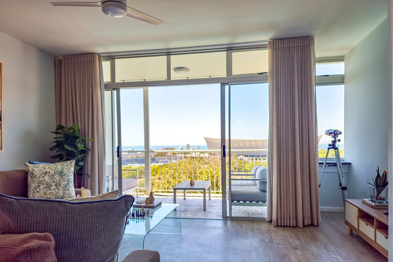 Room 5, Two Bed Green Point Ocean View, City of Cape Town