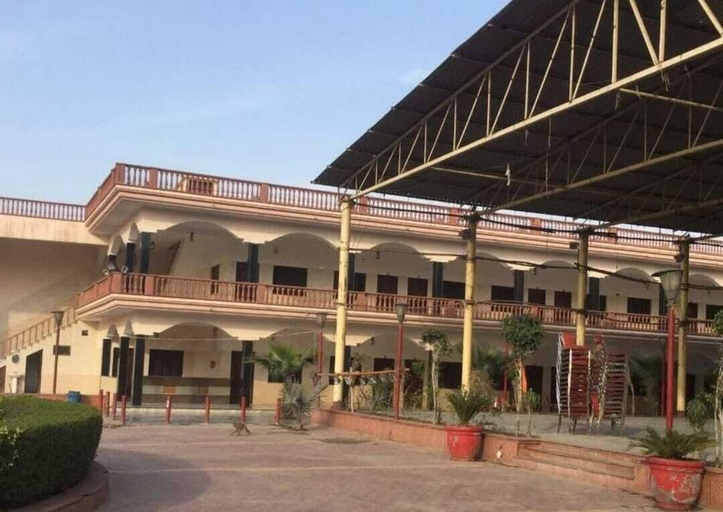 Exterior, Mukund vinod garden, Mathura