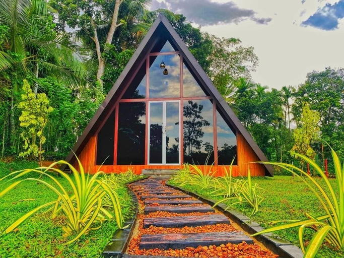 Property grounds, The mountain breeze galle, Bope-Poddala