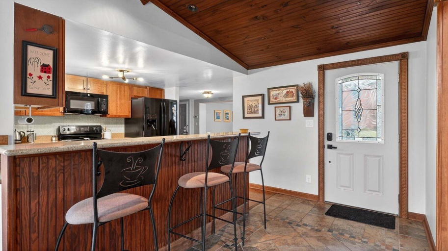 Private kitchen 2, Victory View 3 Bedroom Home, Adams