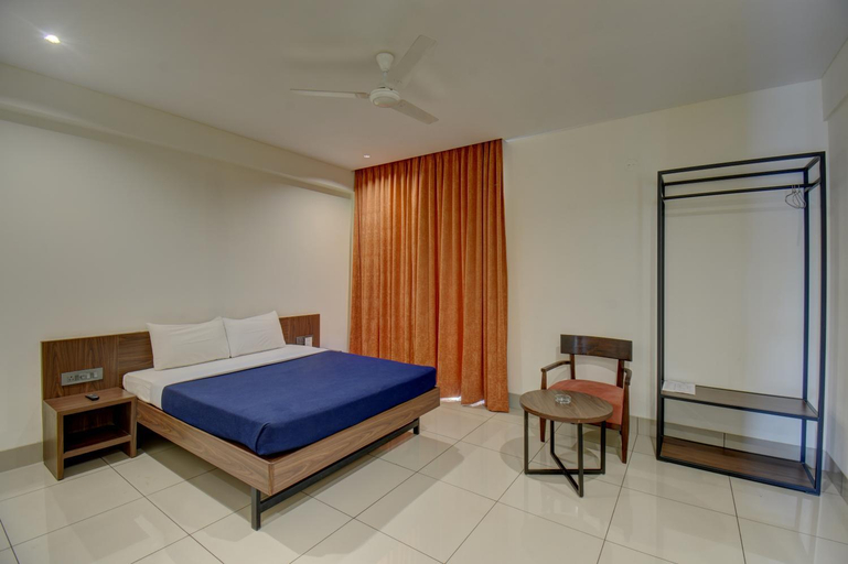 Bedroom 3, Hotel Dreamland, Pune
