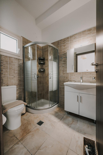 Bathroom 5, Milto's Studios, Epirus