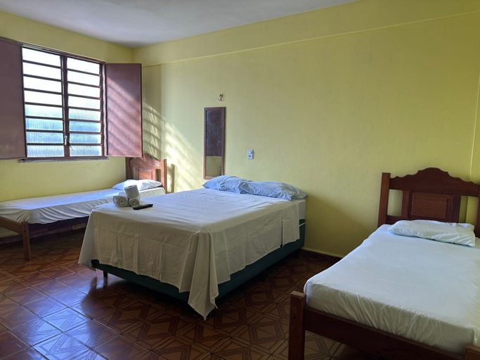 Bedroom 2, Hotel Ideal, Boa Vista