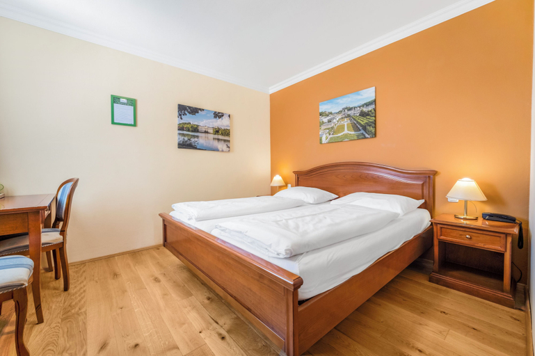 Bedroom 2, Das Grüne Hotel zur Post, Salzburg