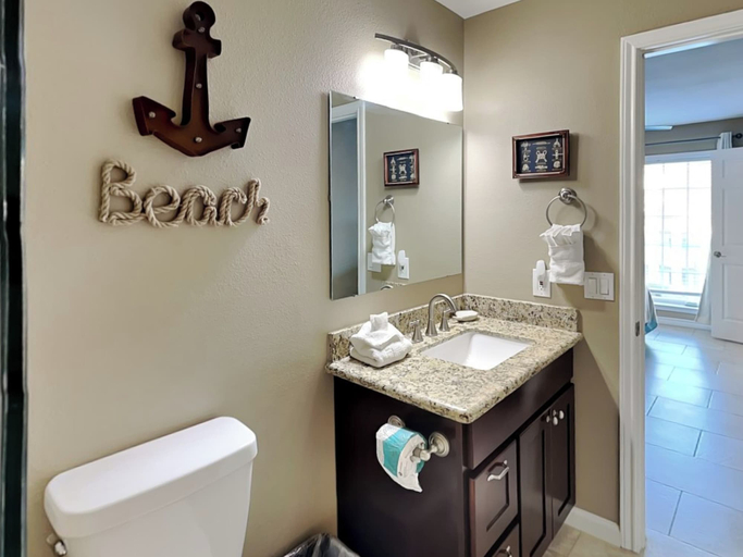 Bathroom 4, Wave Therapy by Ryson Vacation Rentals, Galveston