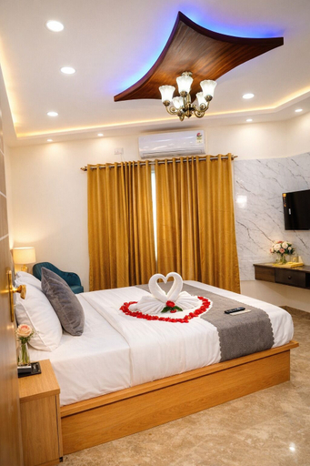 Room 4, Hotel Royal Suites Outer Ring Bellandur, Bangalore