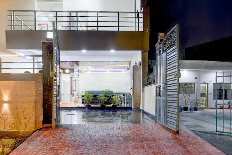 Entrance 4, Classic With Balcony Palm Paradise, Gautam Buddha Nagar