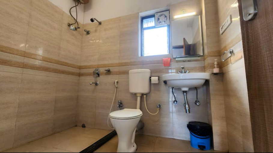 Bathroom 2, Green County Wellness Retreat, Barddhaman