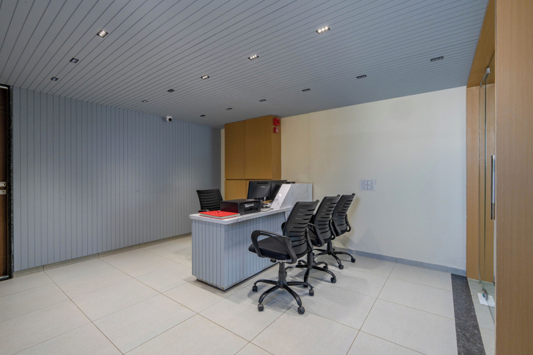 Business center, HOTEL MONVILLE ALKAPURI, Vadodara