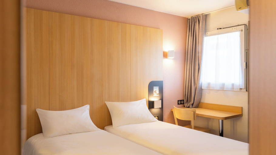 Bedroom 2, Kyriad ECO - Lorient Lanester, Morbihan