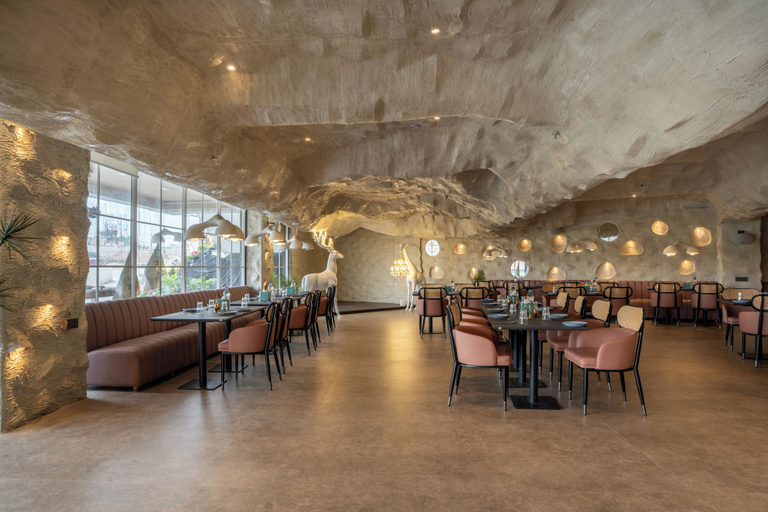 Dining 3, Trinity, Darjiling
