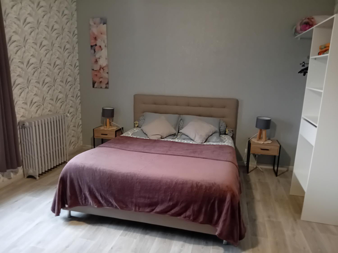Bedroom 2, Les hortensias, Ille-et-Vilaine