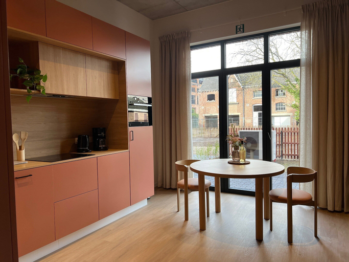 Private kitchen, Cosy Apartment in Bree for 2 Guests, Limburg
