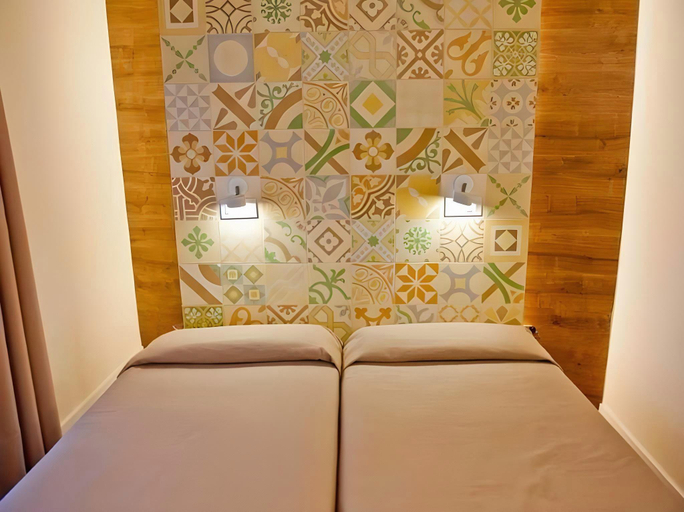 Bedroom 3, Hostal Marenostrum, Barcelona