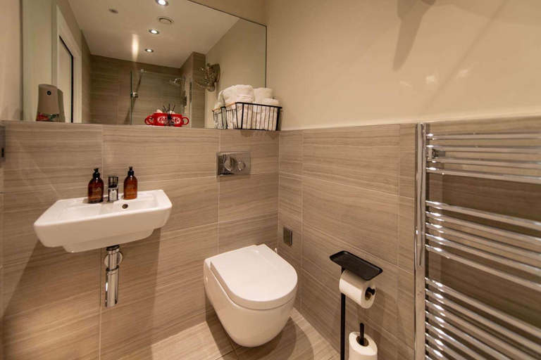 Bathroom 2, ChocoLets - The Kitkat Suite, York