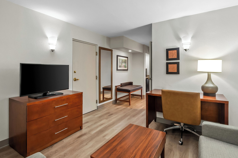 Others 5, Comfort Suites Near Potomac Mills, Prince William