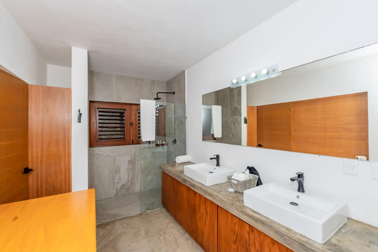 Bathroom 5, Prana Boutique Hotel, Cozumel