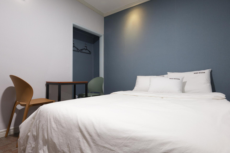 Bedroom 3, Gwangan Bluemoon Motel, Suyeong