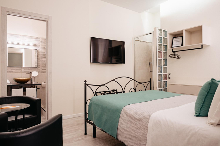 Bedroom 2, Room 230 Roma Luxury Suites, Rome