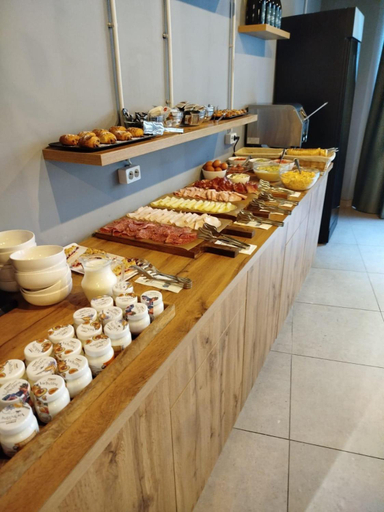 Food & Drinks 4, RH Suites, Budapesti