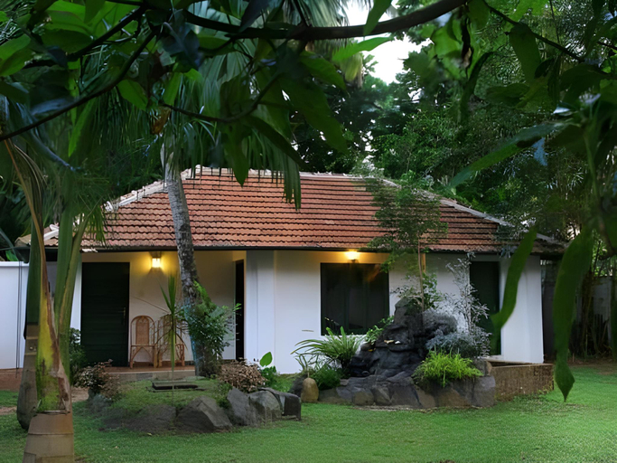 Others 2, Elphinstone Residency, Ernakulam