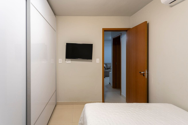 Room 3, Apto com Garagem e Ar Condicionado no Setor Bueno, Goiania