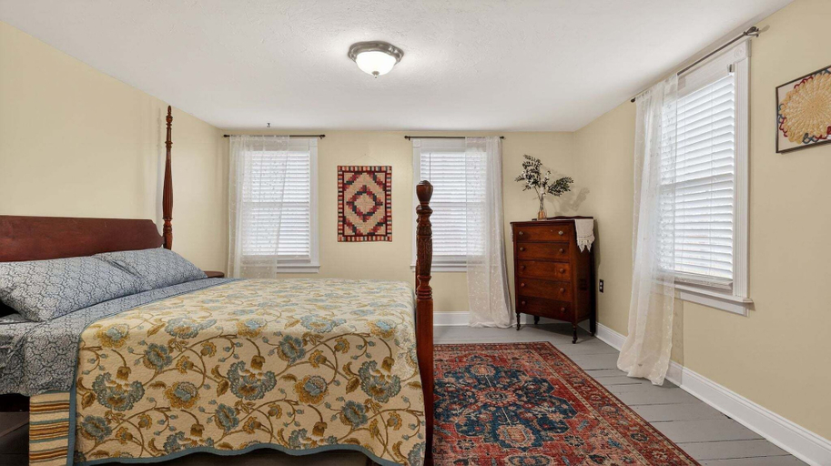 Room 4, Victory View 3 Bedroom Home, Adams