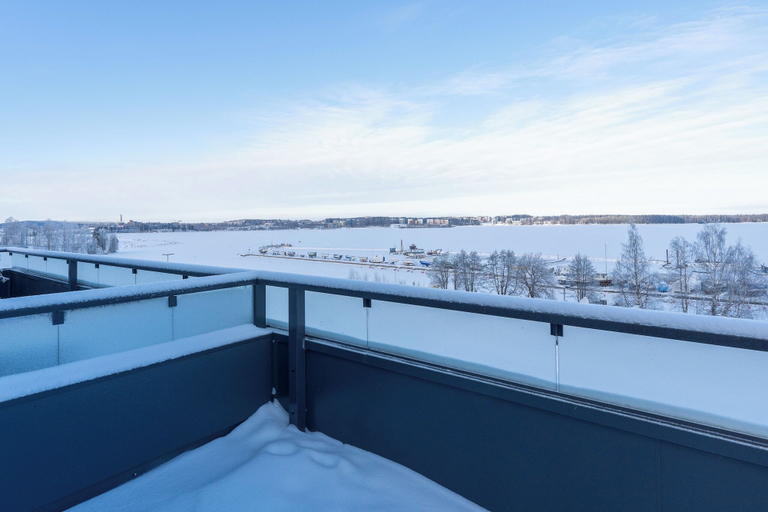 Rooftop terrace 5, Luxurious Penthouse - Hot Tub & Sauna, Pirkanmaa