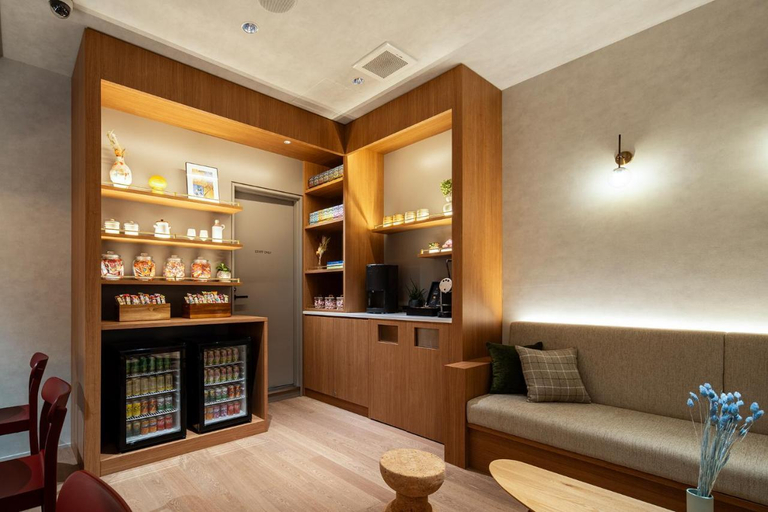 Public Area 4, Section L Shimbashi West, Minato