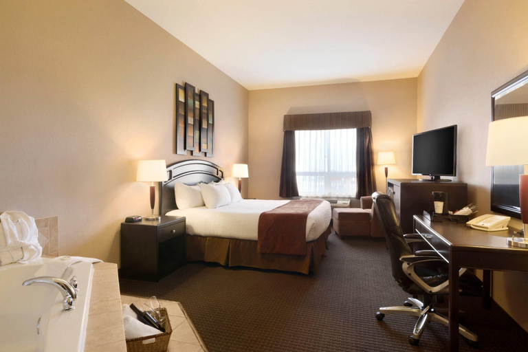Bedroom 3, Days Inn by Wyndham Innisfail, Division No. 8