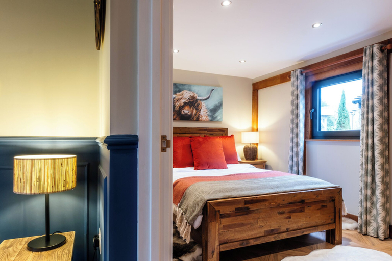 Room 3, The Cowshed - Stunning 1 Bedroom Cottage, Gloucestershire