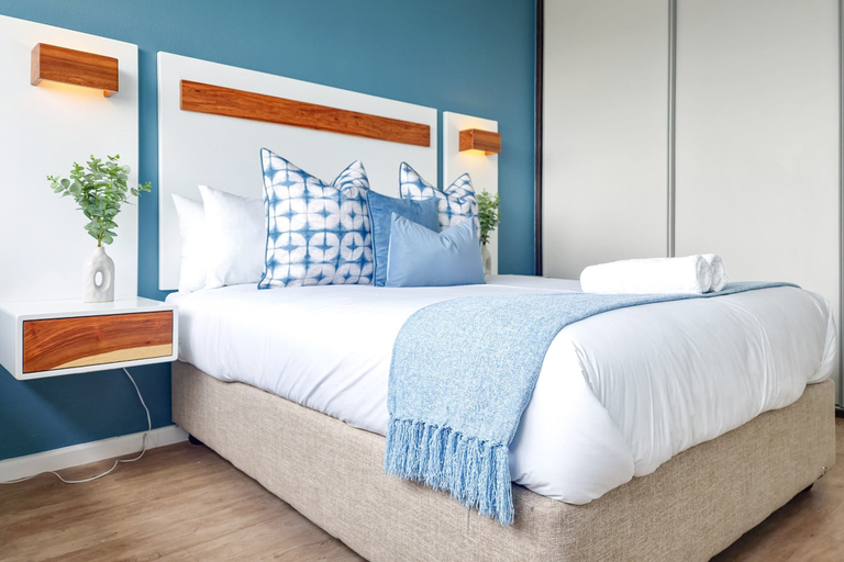 Room 2, Two Bed Green Point Ocean View, City of Cape Town