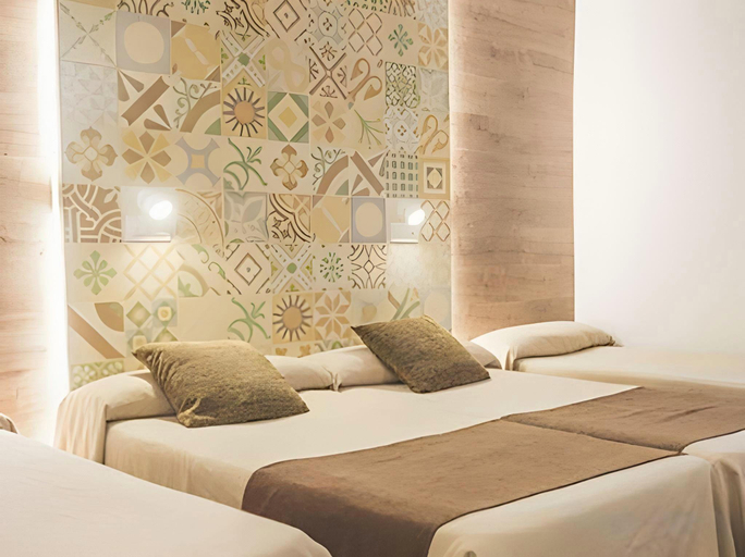 Bedroom 3, Hostal Marenostrum, Barcelona