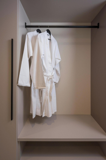 Wardrobe 3, Hermes City Living, Crete