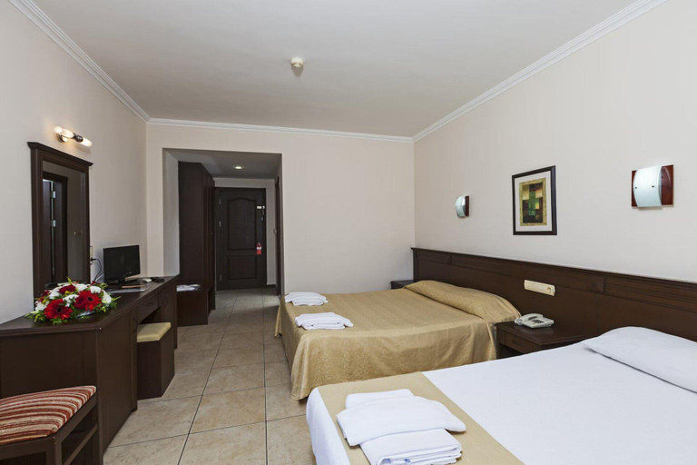 Bedroom 2, Anita Matiate Hotel, Antalya