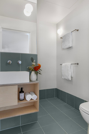 Bathroom 3, Nelse Lodge, Falls Creek Alpine Resort